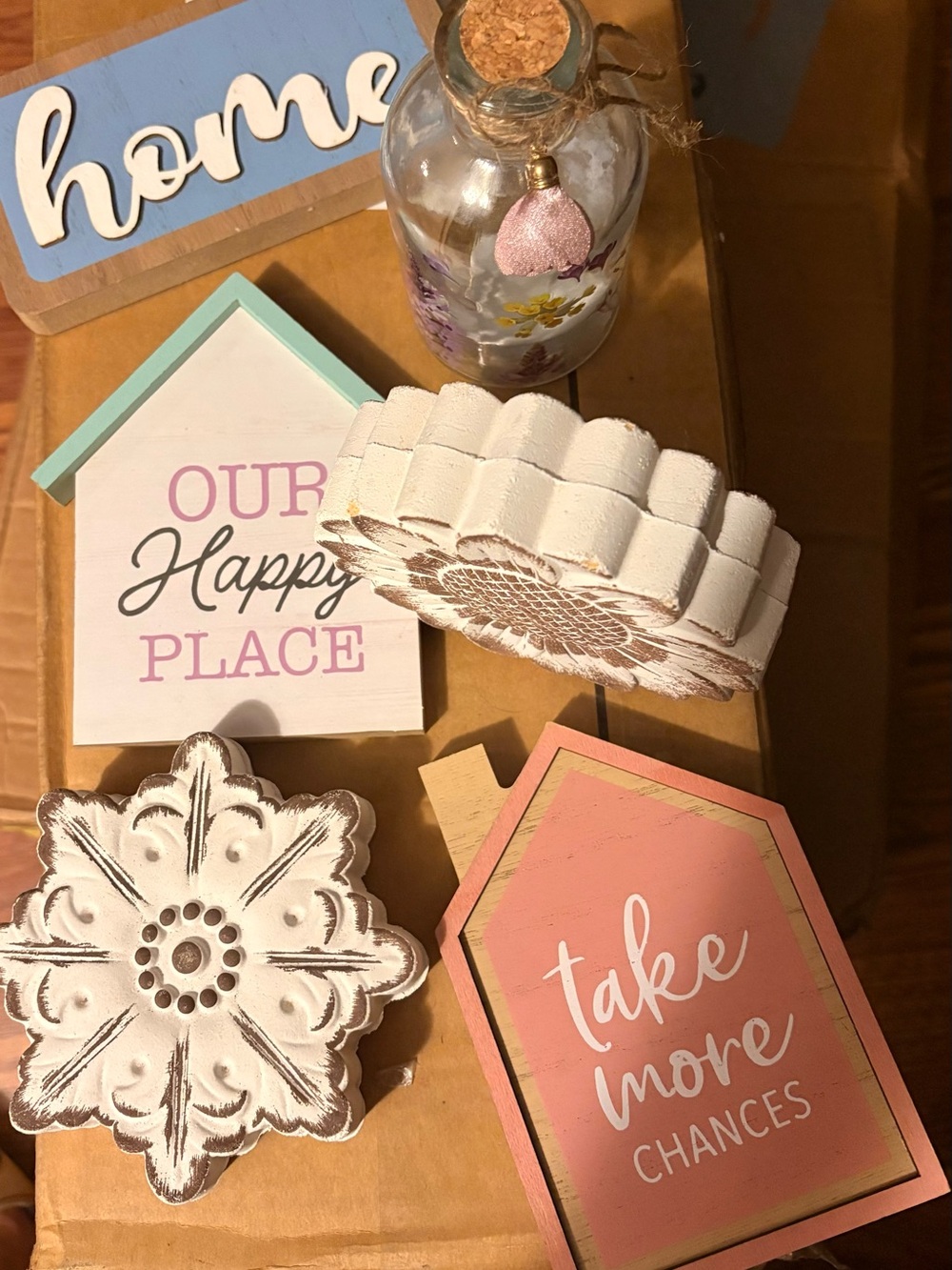 Home Decor Wall Plaque Set in Pink, White, Mint & Glass bottle LOT set of 6